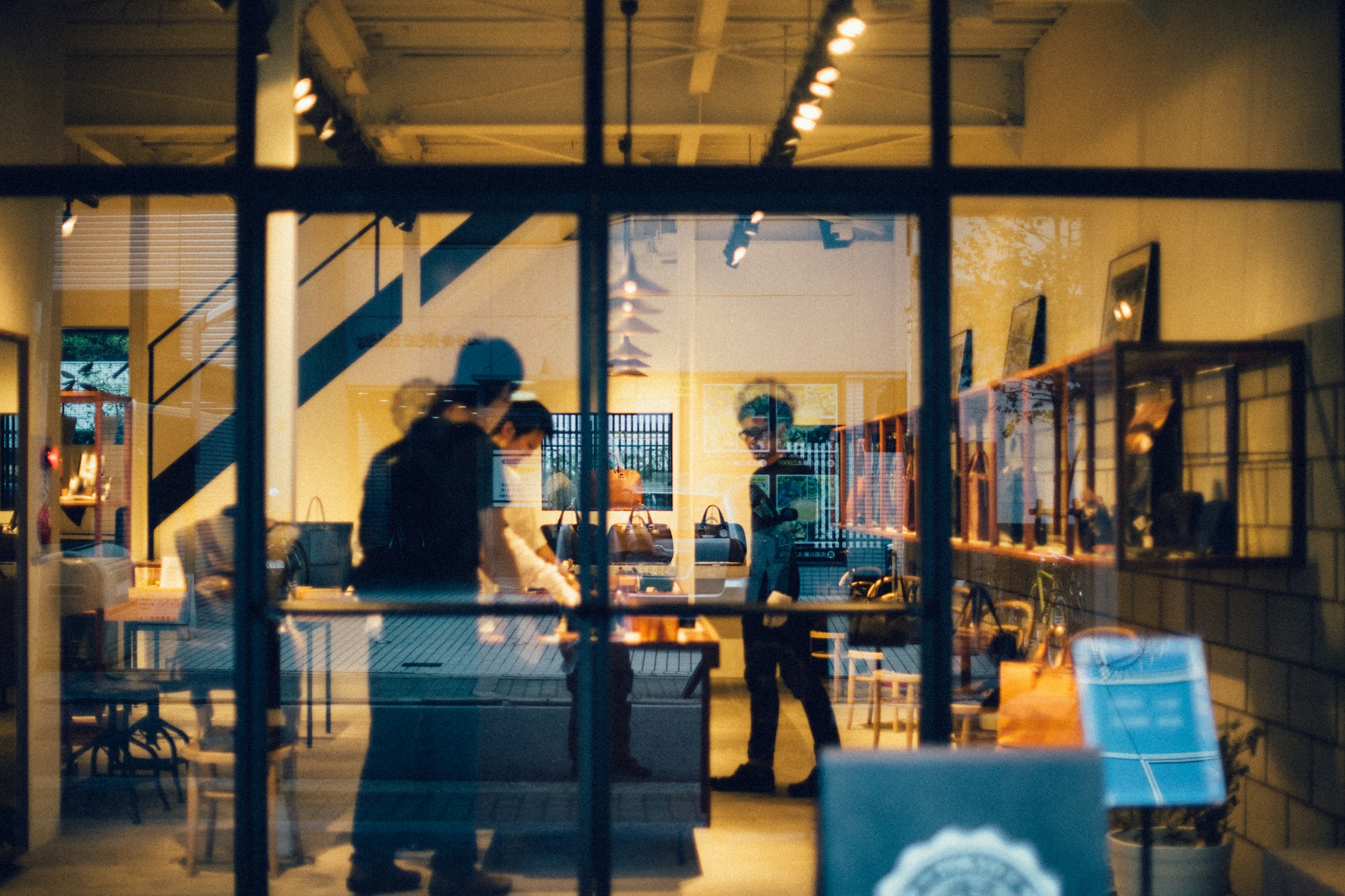 andrew-leu-_L3YMlqc9NA-unsplash